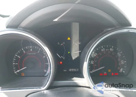 2010 Toyota Highlander Se V6 z USA, uszkodzony, nr VIN 5TDKK3EH2AS013138